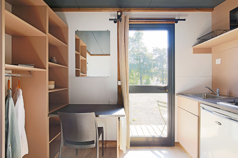 Casa 19 duo espace bureau penderie et cuisine