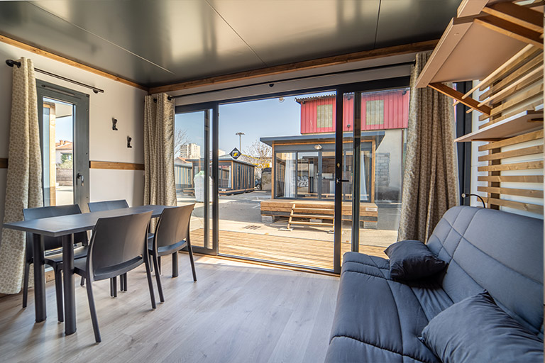 Casa 20 Hekipia Habitat transitoire pièce de vie